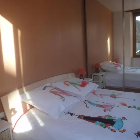 Le Jardin Des Remparts Apartment *